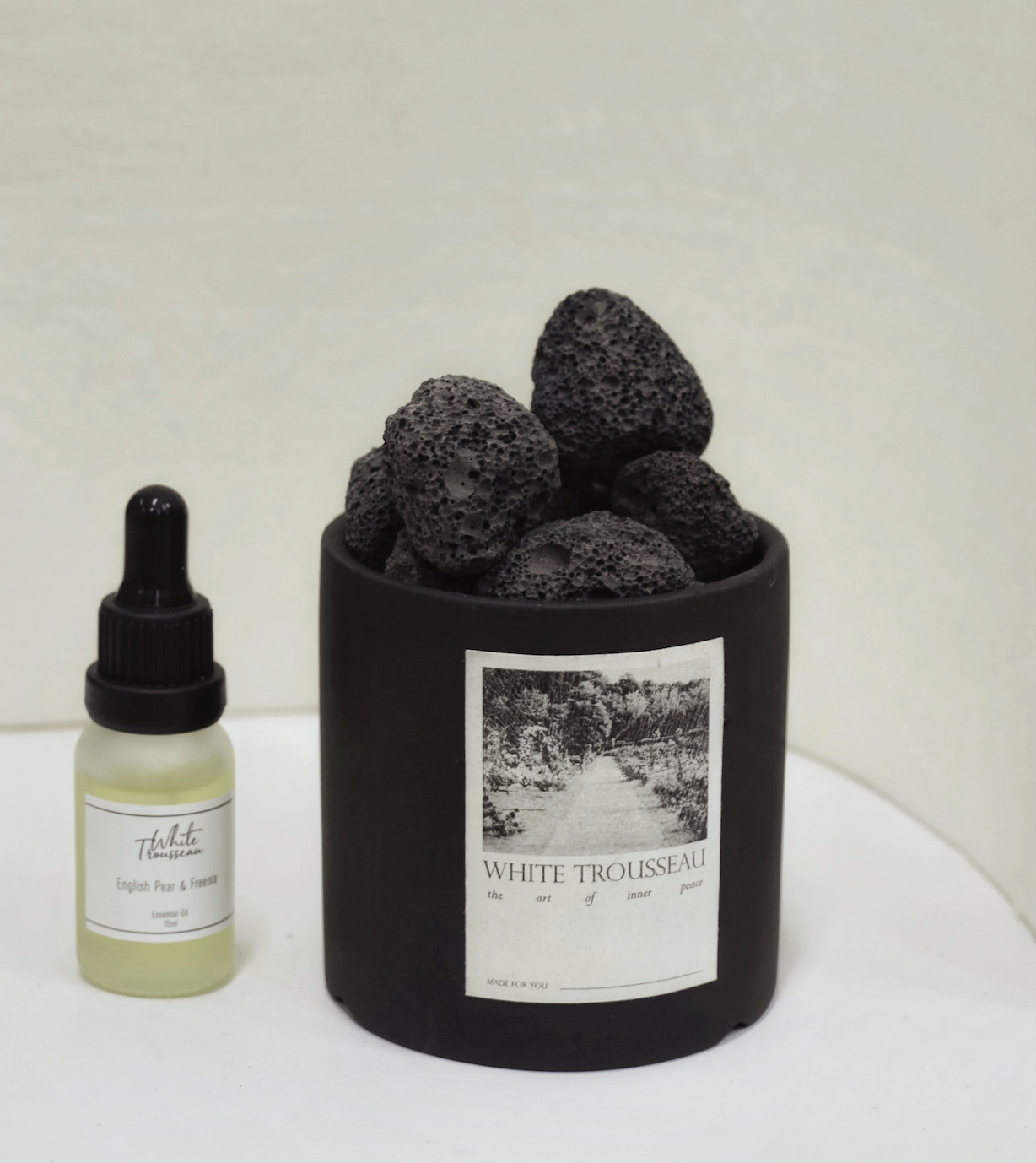 White Trousseau Air Charcoal Scent Diffuser