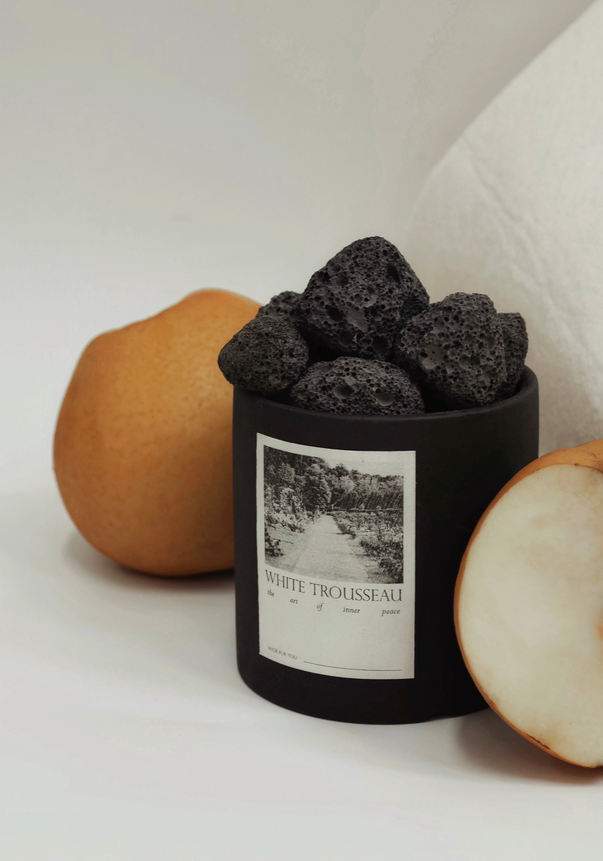 White Trousseau Air Charcoal Scent Diffuser